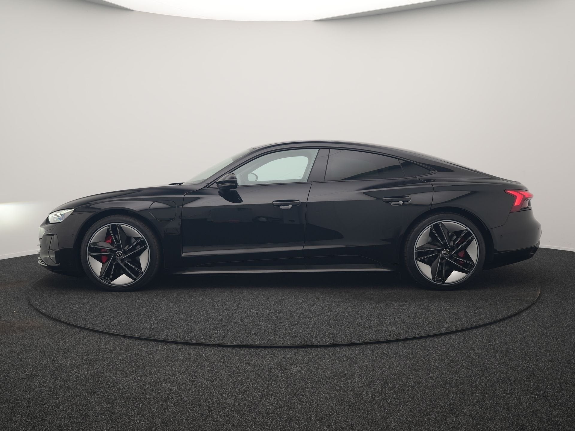 Audi e-tron GT 93 kWh 476pk Dealer O.H | Panodak | Head Up |, Automaat, Vierwielaandrijving, Adaptive Cruise Control, Hatchback