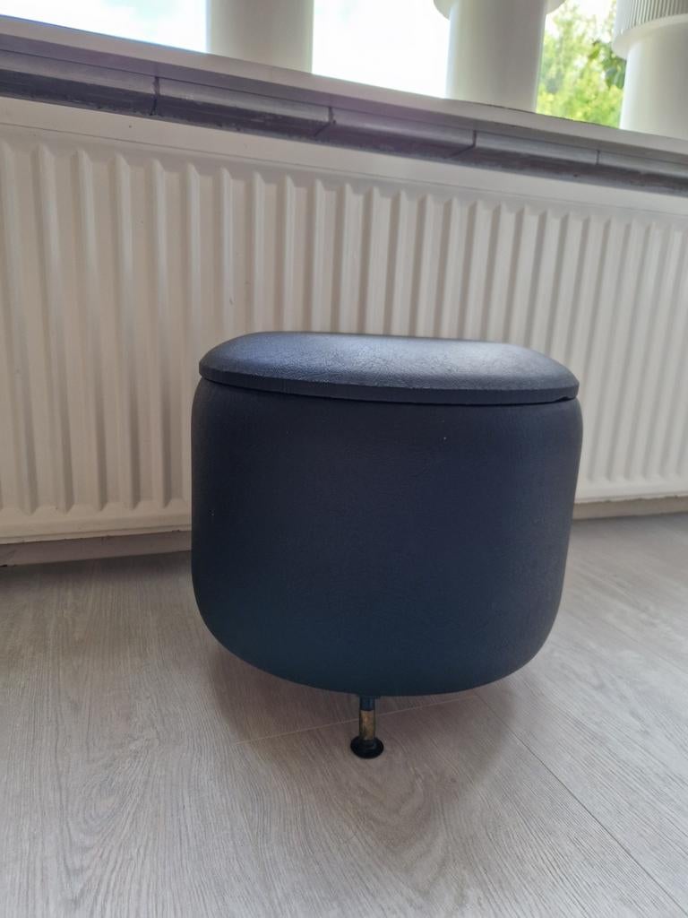 Jaren 60-70 opberg Poef zwart RETRO vintage, Minder dan 50 cm, Ophalen of Verzenden, Zo goed als nieuw, Retro vintage jaren 60-70