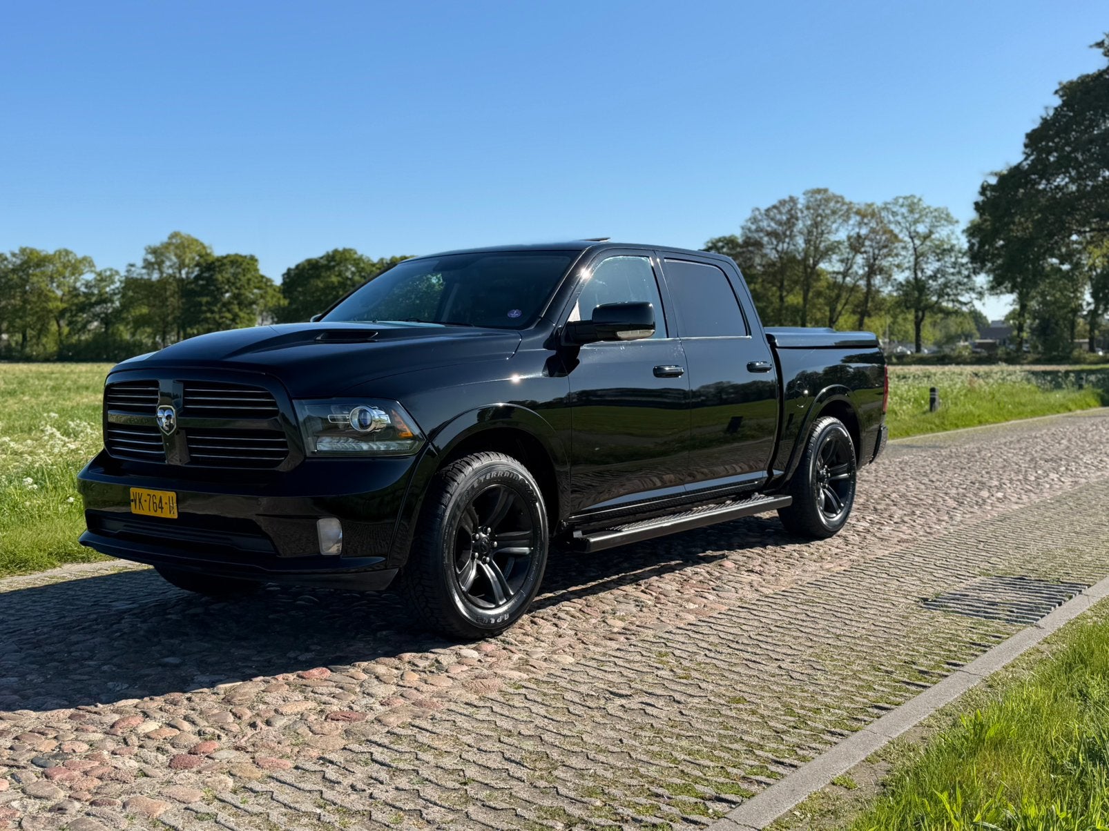 Dodge RAM SPORT 5.7 Hemi 2014 LPG lage bijtelling, Automaat, Zwart, Vierwielaandrijving, Particulier