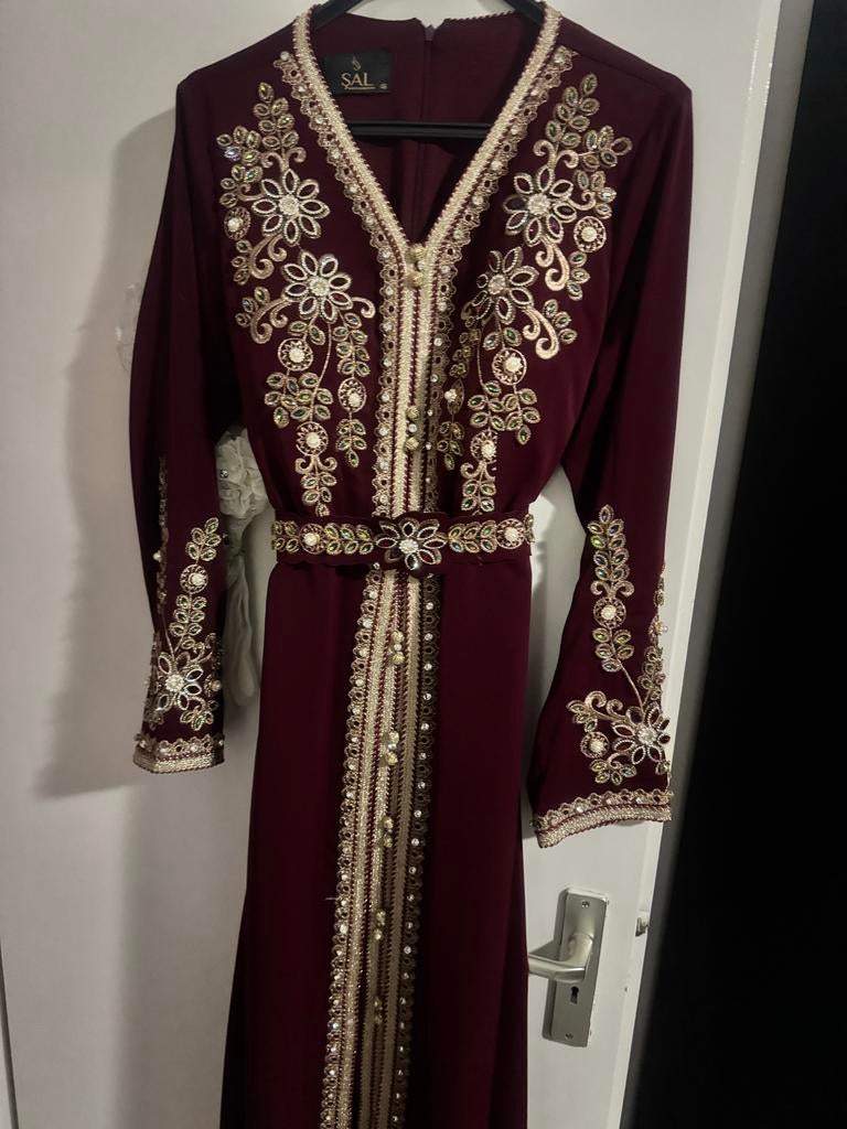 Elegante Marokkaanse Kaftan - Bordeauxrood met Borduurwerk, Ophalen, Maat 46/48 (XL) of groter, Zo goed als nieuw, Rood