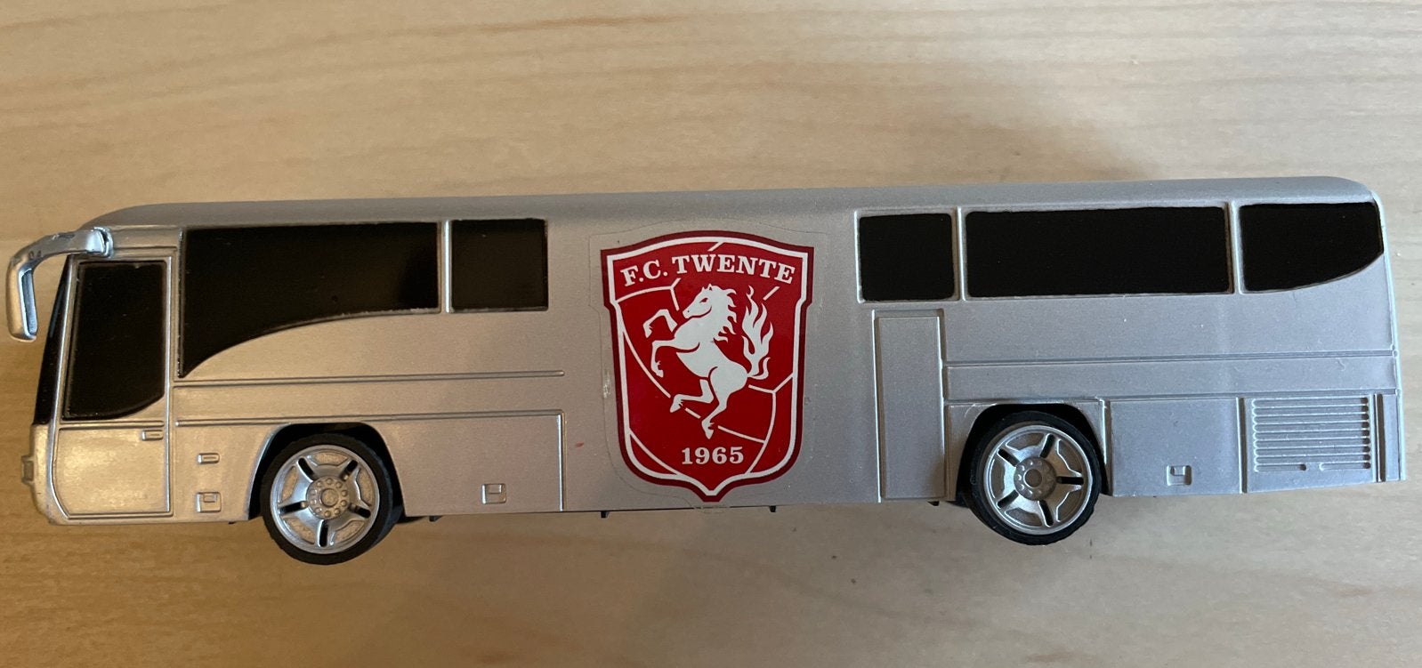 Speelgoedbus FC Twente - Zilverkleurig, Ophalen of Verzenden, Nieuw