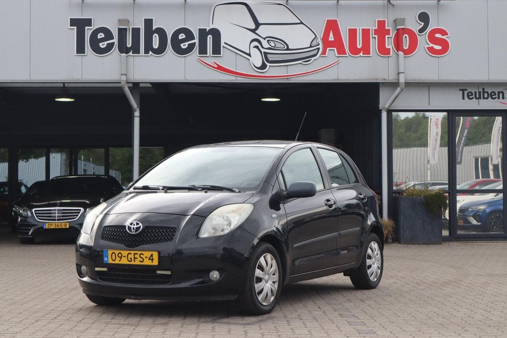 Toyota Yaris 1.3 VVTi Sol MMT | Elektrische ramen |, Auto's, Toyota, Stof, 750 kg, 4 cilinders, Zwart