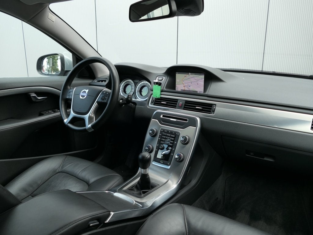 Volvo V70 1.6 T4 Lim. Edition Xenon / Navi / Leer (bj 2012), 15 km/l, Gebruikt, Zwart, 4 cilinders