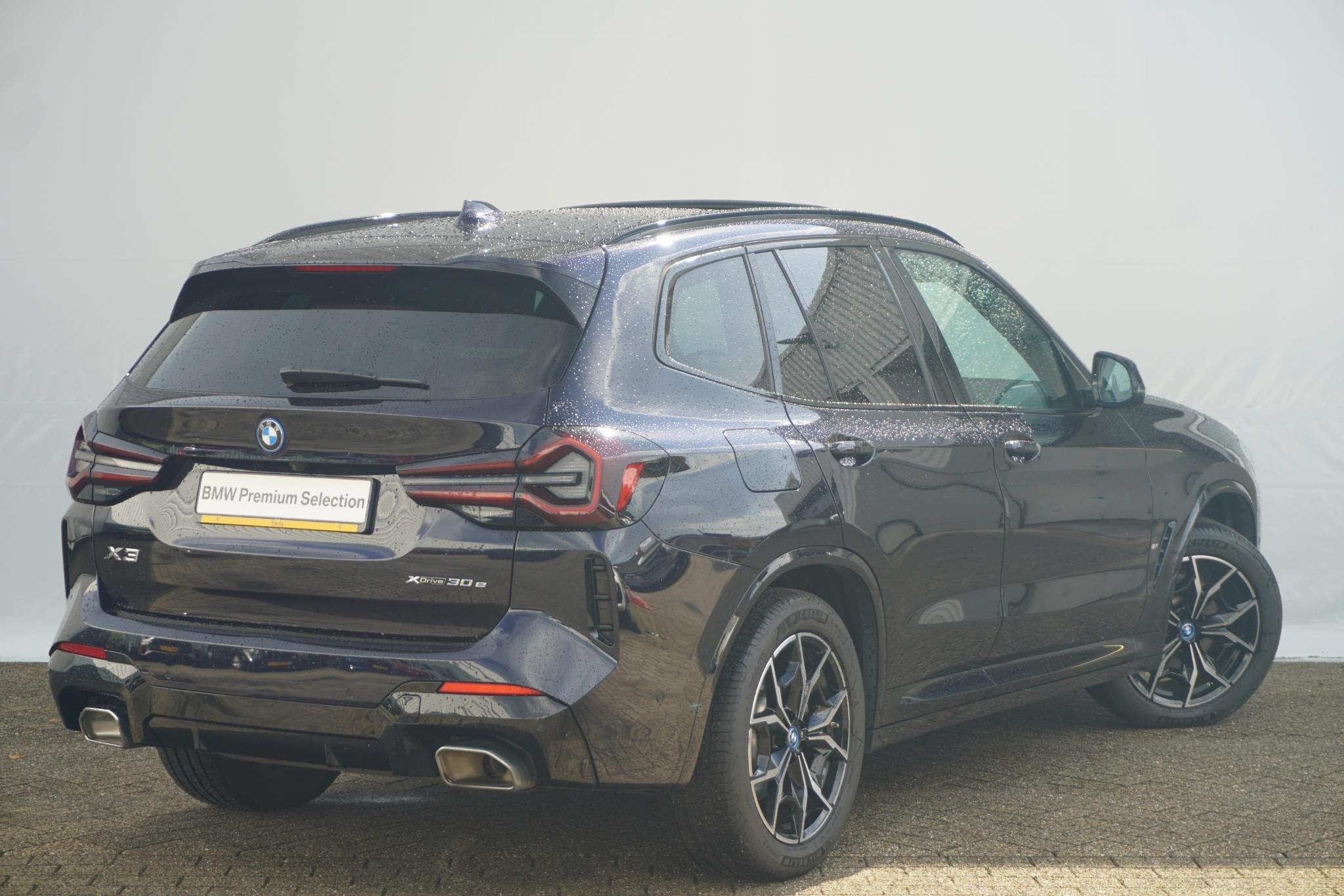 BMW X3 xDrive30e M Sport | Panoramadak | Head-up | HIFI | 19, 1998 cc, Gebruikt, 4 cilinders, Zwart