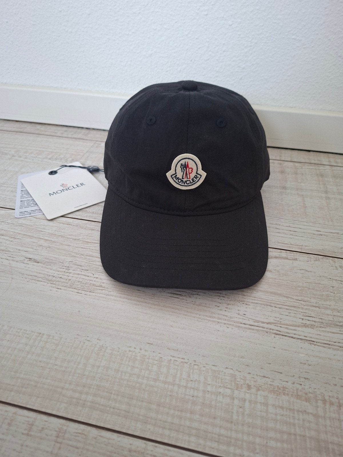 Nieuwe Moncler pet - nooit gedragen, Moncler, Nieuw, Pet, One size fits all
