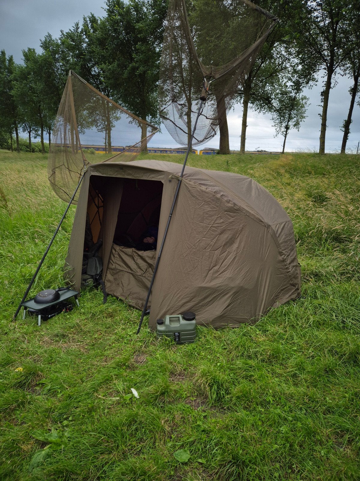 Fox Eos 2 man bivvy met winterskin, Watersport en Boten, Hengelsport | Karpervissen, Ophalen, Zo goed als nieuw, Overige typen