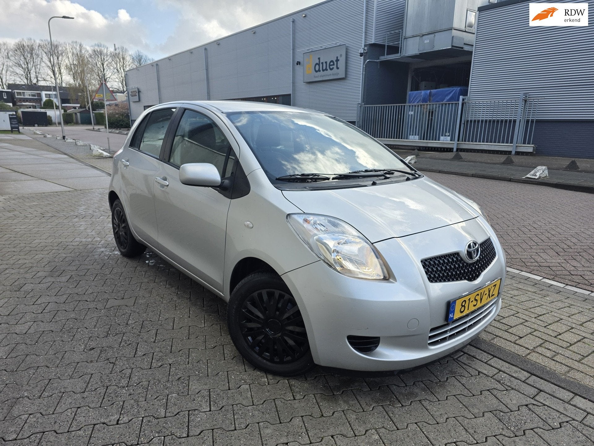 Toyota Yaris 1.3 VVTi Sol MMT AUTOMAAT NEW APK 5 DR, Auto's, Toyota, 40 €/maand, 750 kg, 4 cilinders, Origineel Nederlands