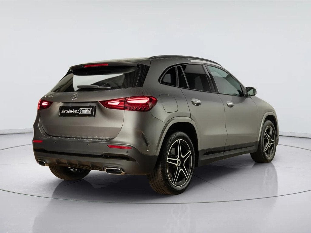 Mercedes-Benz GLA 250 e Star Edition AMG Line | Panorama dak, Automatische klimaatregeling, Stof, 4 cilinders, 16 kWh