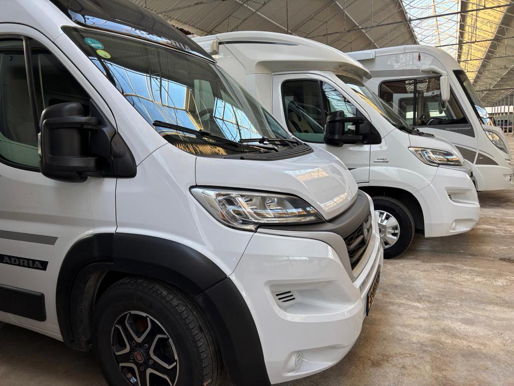 Camperstalling, caravanstalling, bootstalling, autostalling, Caravans en Kamperen, Caravanstallingen