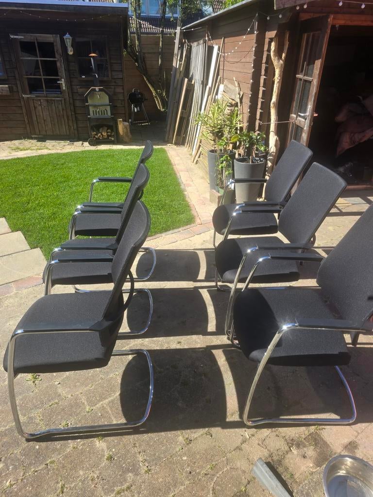 6 Kohl vergaderstoelen - Zo goed als nieuw, Huis en Inrichting, Stoelen, Ophalen, Modern, Zakelijk, Zwart, Zo goed als nieuw