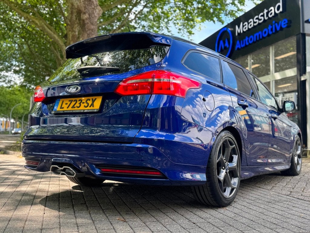 Ford Focus Wagon 2.0 ST Sport Recaro Navi Volle onderhoudshi, 15 km/l, Gebruikt, Euro 6, 4 cilinders