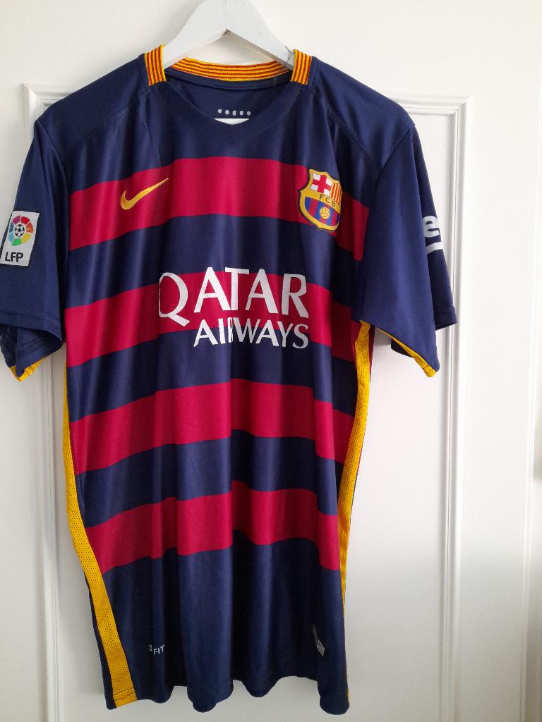 voetbal shirts  BARCA, Verzamelen, Sportartikelen en Voetbal, Ophalen of Verzenden, Zo goed als nieuw, Buitenlandse clubs, Shirt