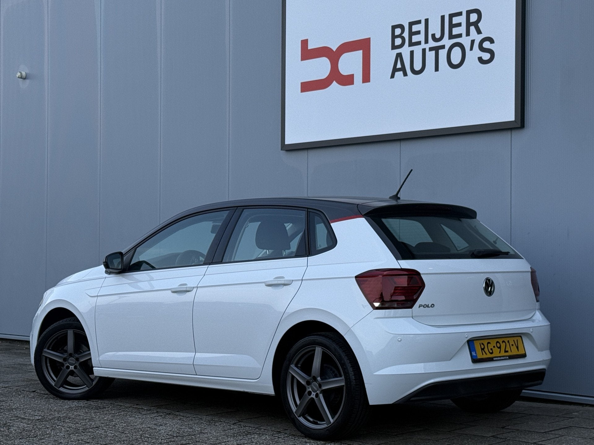 Volkswagen Polo 1.0 MPI Comfortline Keyless/Airco/Cruise/PDC, 1005 kg, Stof, Euro 6, Wit