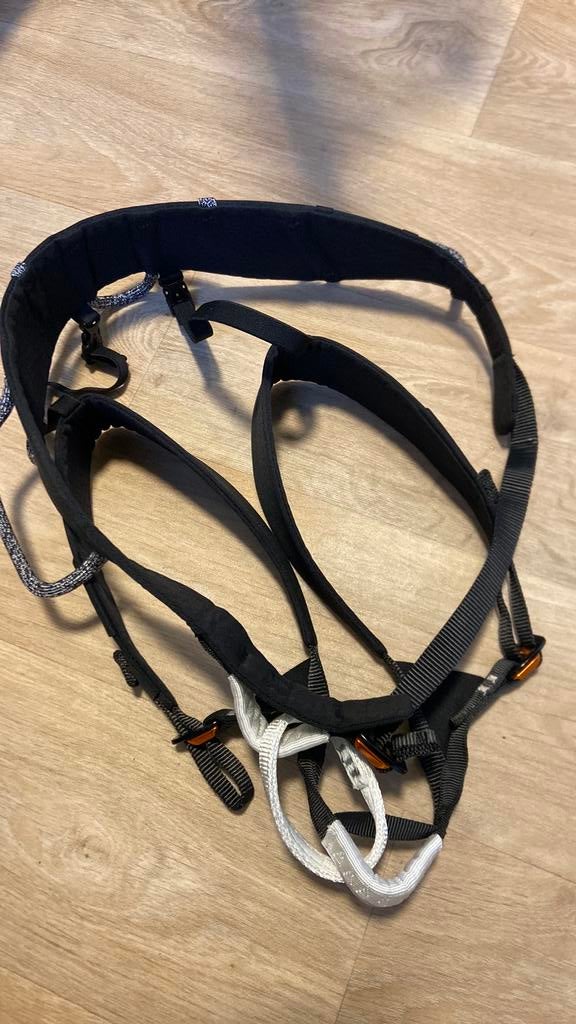 Petzl Aquila, Sport en Fitness, Klimsport, Ophalen of Verzenden, Nieuw, Klimsport-accessoire