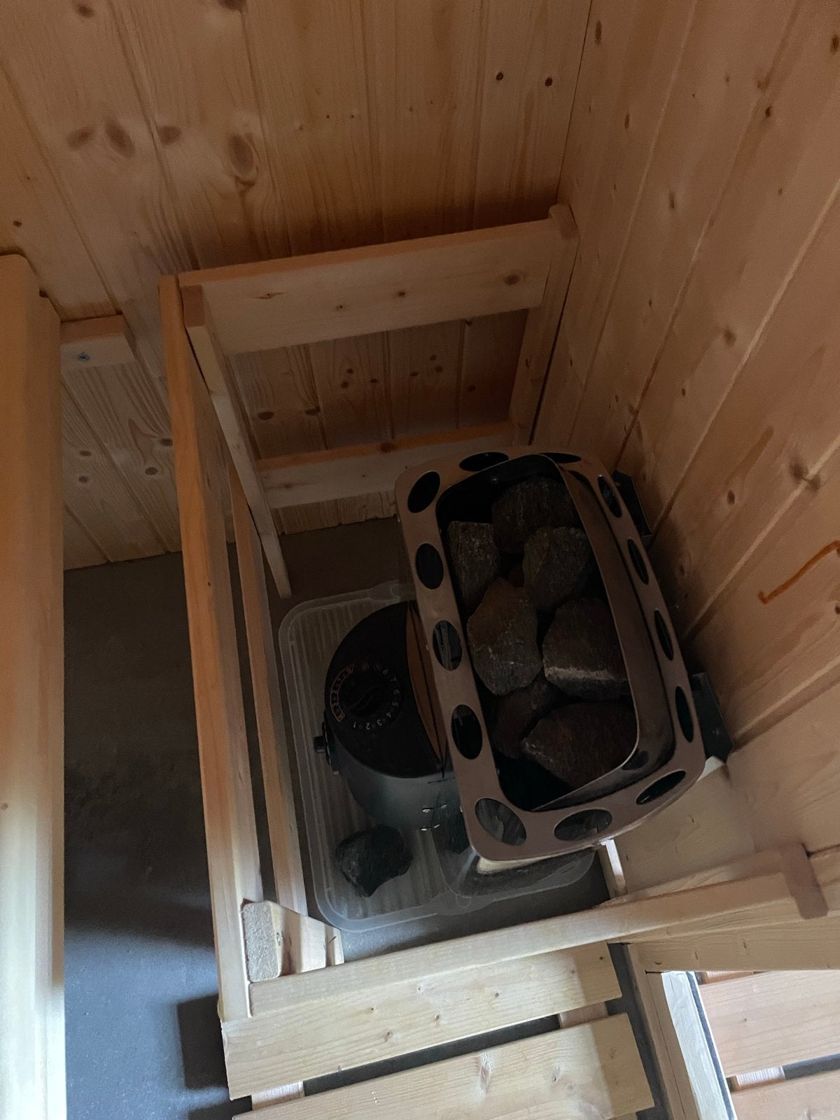Foto 5 van Elektrische Karibu sauna met opgiet en accessoires/ 2-3 pers