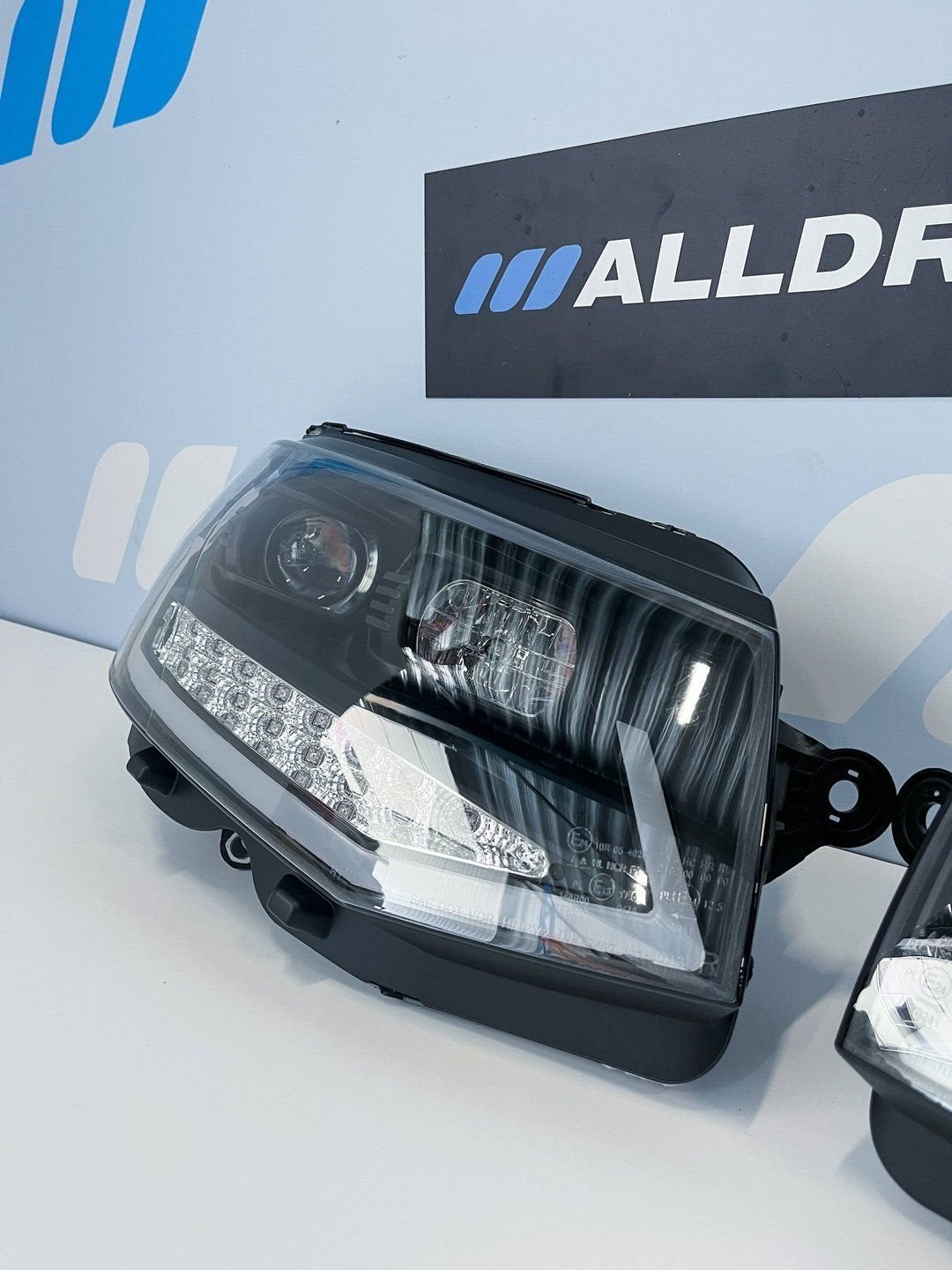 LED Look Koplampen Set VW Transporter T6 Plug & Play Zwart, 12 maanden garantie, -, -, Nieuw