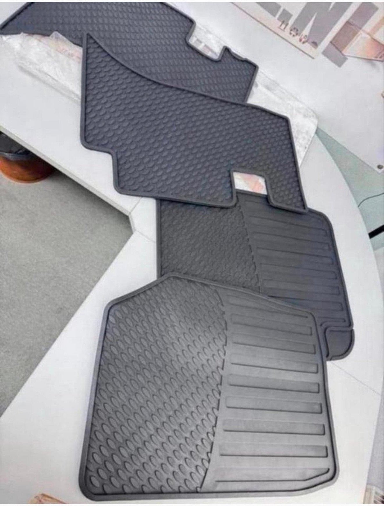 Range Land Rover P38 rubberen mattenset rubber matten SET, L, Nieuw, L, L