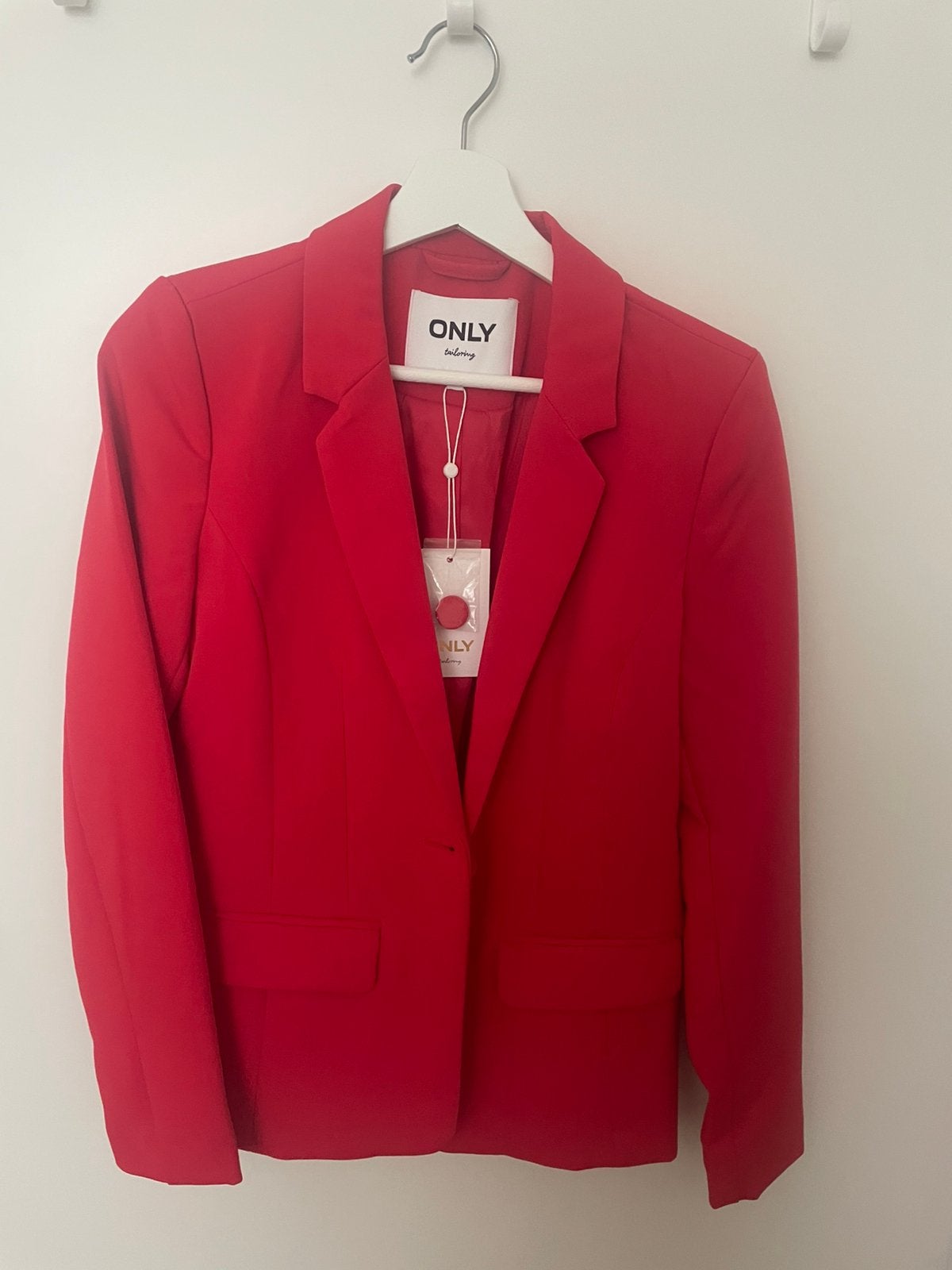 Only blazer rood in maat 34, Ophalen of Verzenden, Zo goed als nieuw, Maat 34 (XS) of kleiner, Rood