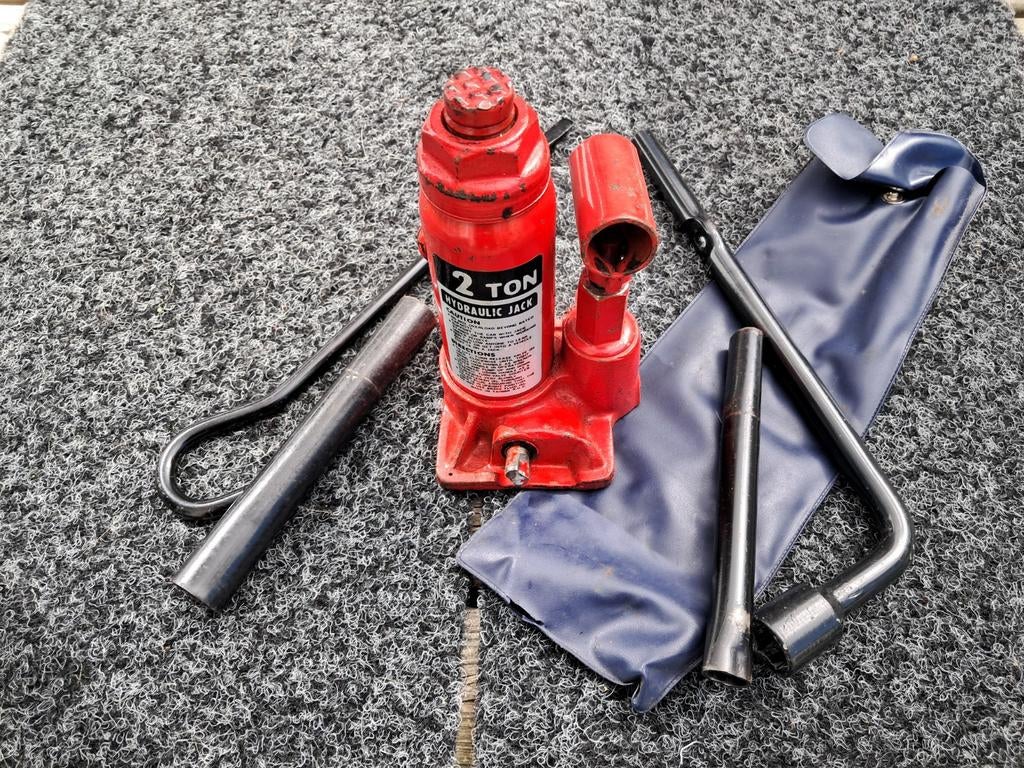 2 Ton Hydraulische Potkrik met Wielmoersleutel, Ophalen of Verzenden
