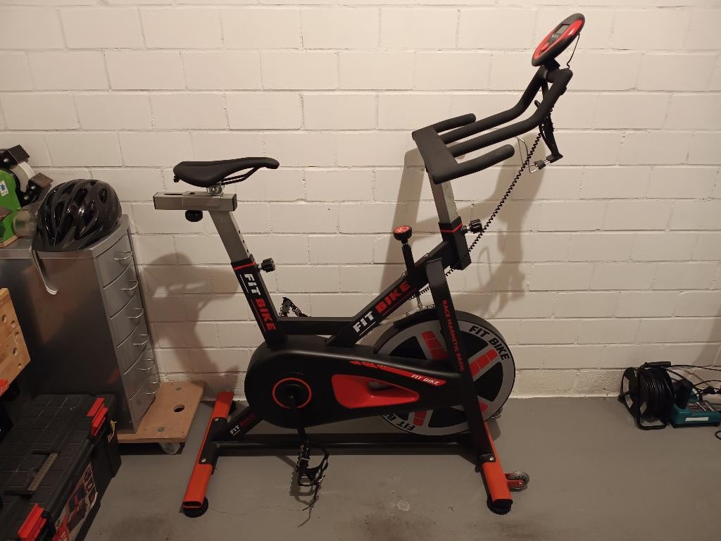 spinningbike - FitBike Race Magnetic Basic, Sport en Fitness, Ophalen, Spinningfiets, Zo goed als nieuw, Metaal
