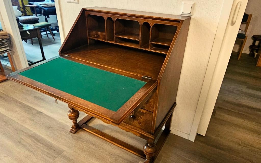 Secretaire, Ophalen