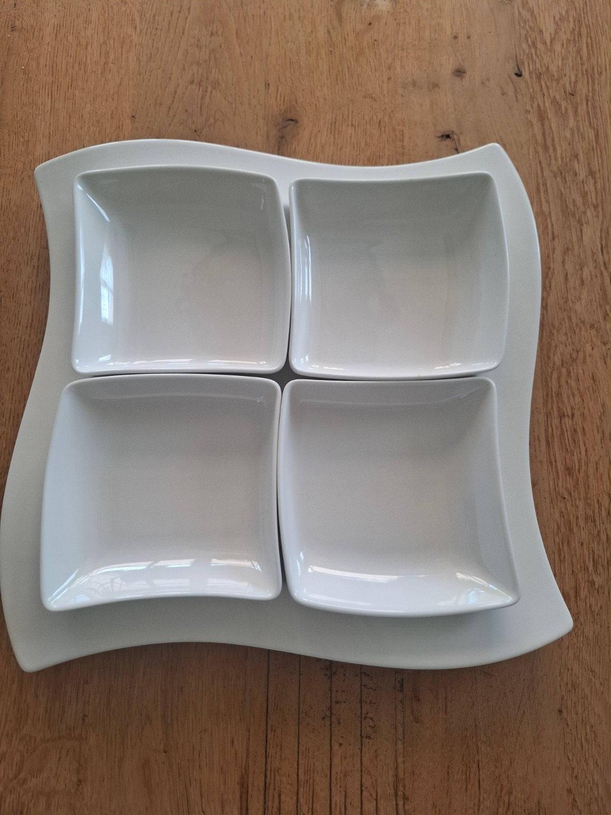 Villeroy & Boch NewWave bord met 4 schaaltjes, Ophalen of Verzenden, Overige stijlen, Porselein, Schaal of Schalen
