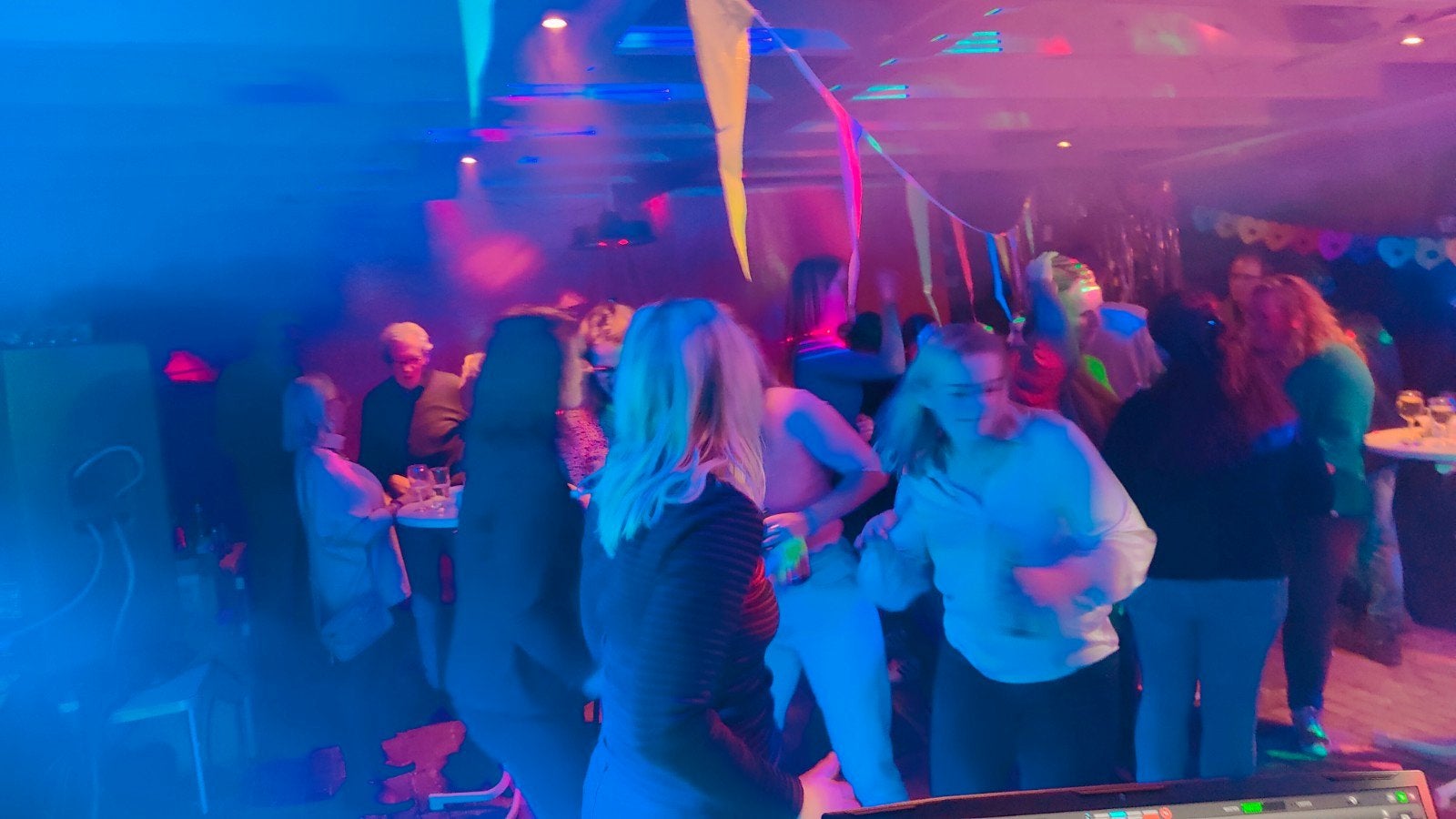 DJ voor al uw Verjaardagen of bruiloften., Solo-artiest