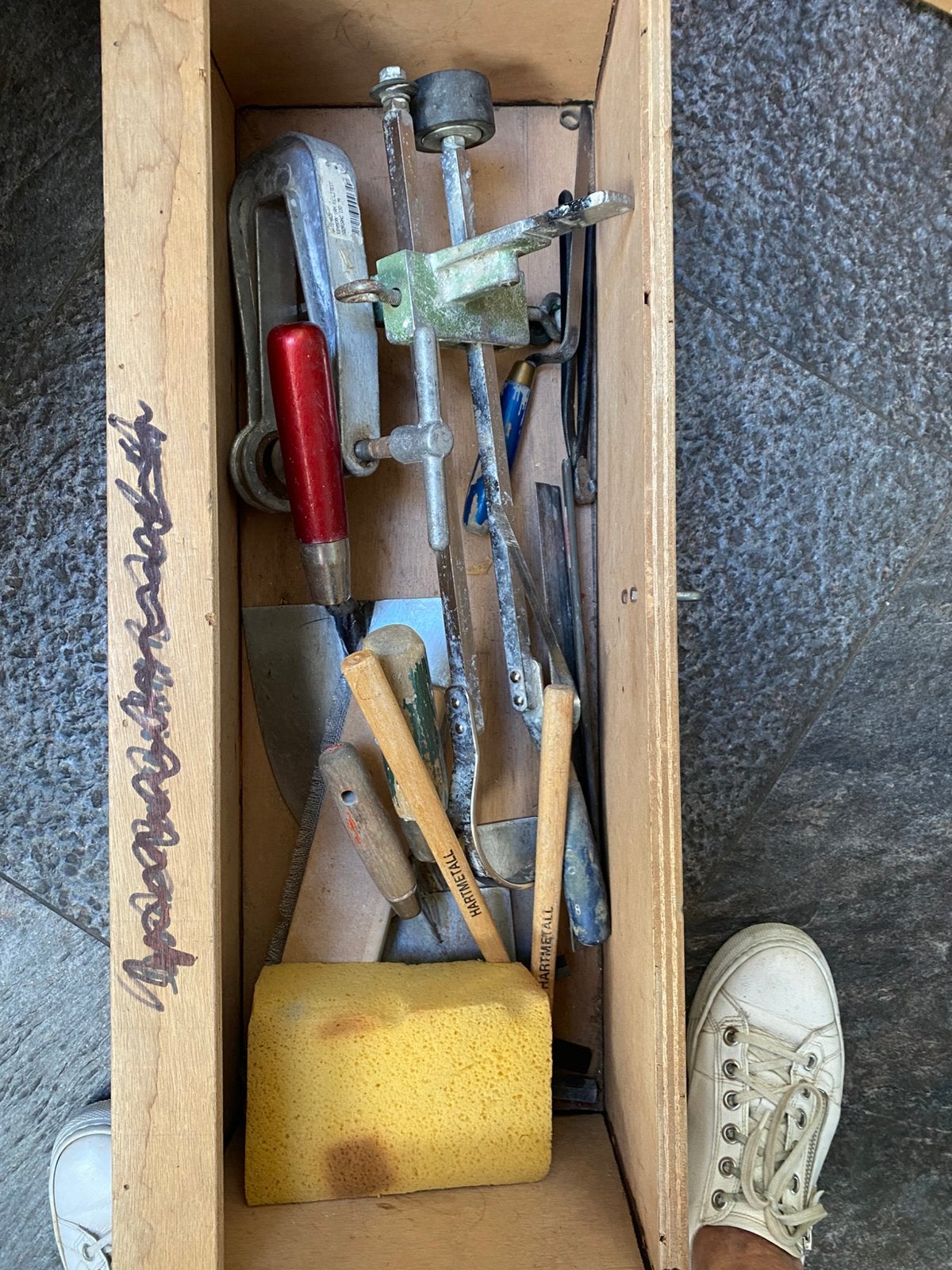 Kist met metsel en tegezetters gereedschap, Doe-het-zelf en Verbouw, Ophalen, Zo goed als nieuw