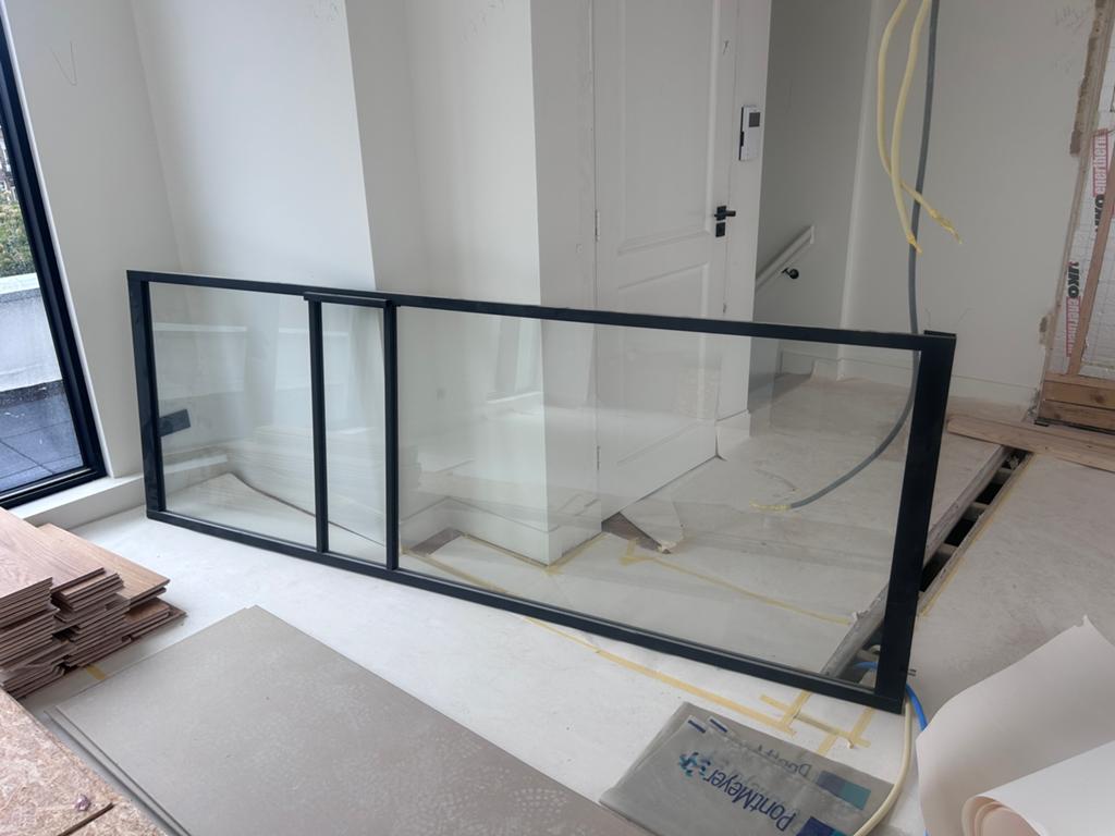 Gratis: 5 deuren + bad + 2 douchewanden + 3 taatsedeuren, Ophalen, 120 cm of meer, 200 tot 215 cm, Vouwdeur