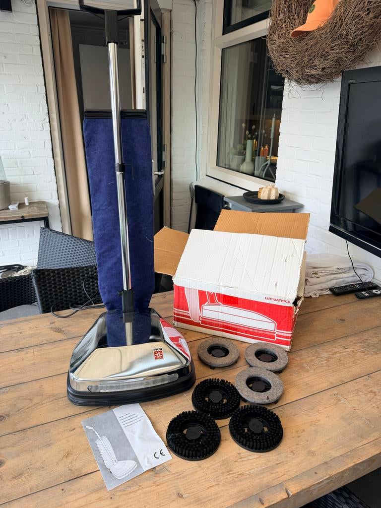 FAM Vloerwrijver Vloerboener F1300 - Krachtige Reiniging, Overige merken, Zo goed als nieuw, Vloerreiniger, Geschikt voor harde vloeren