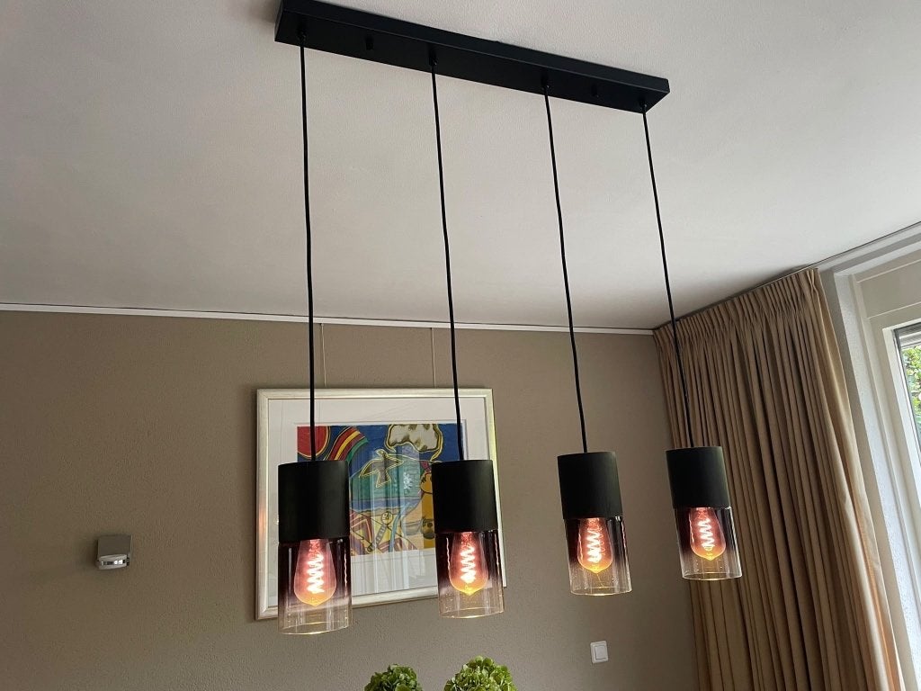 Foto 2 van Stijlvolle moderne hanglamp (4 lampen)