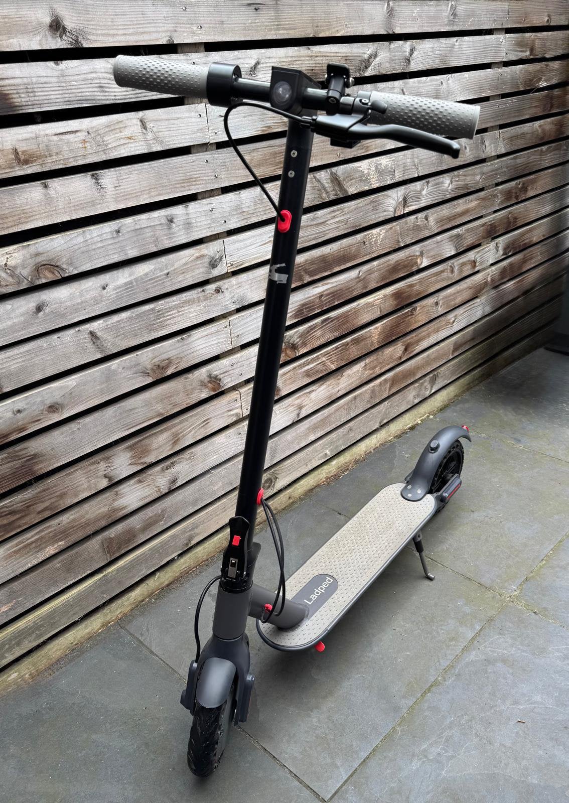 Elektrische step (Ladped). 2 maanden oud; zo goed als nieuw!, Fietsen en Brommers, Steps, Ophalen, Zo goed als nieuw, Elektrische step (E-scooter)