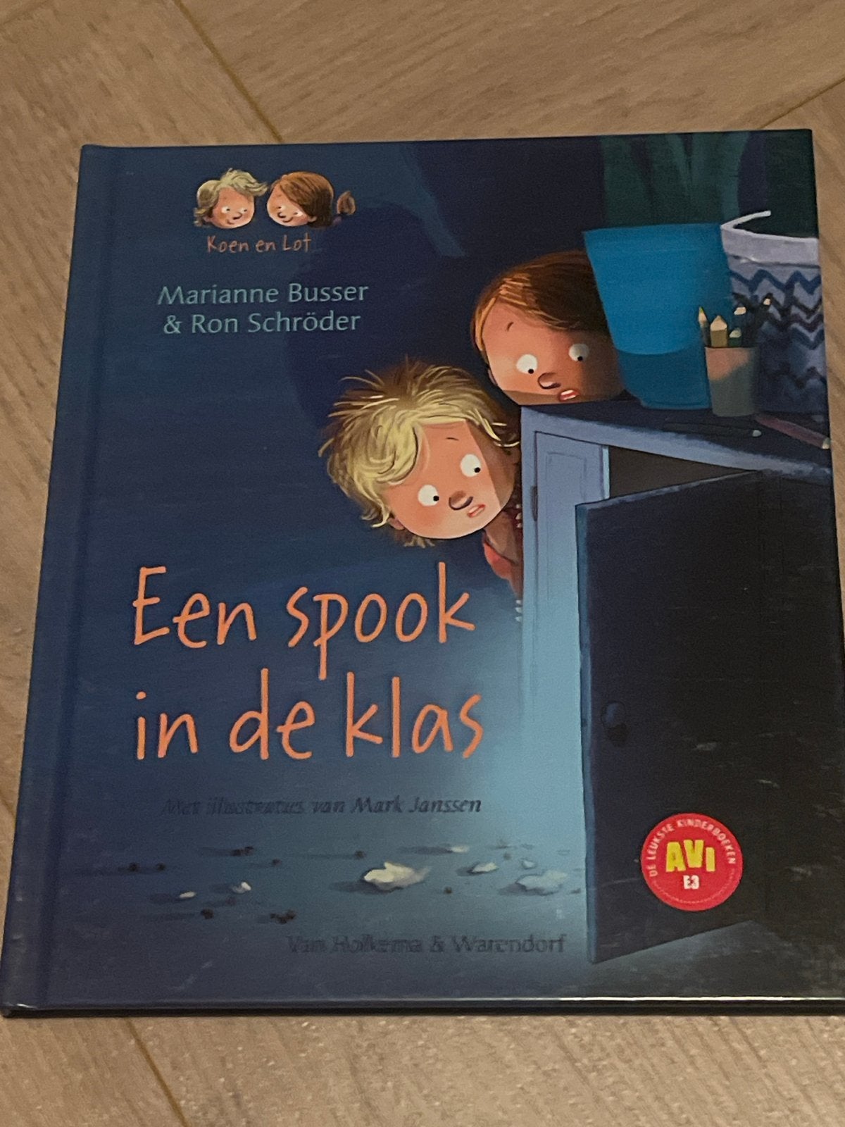 Koen en Lot: Een spook in de klas - Marianne Busser, Ophalen of Verzenden, Zo goed als nieuw, Fictie algemeen