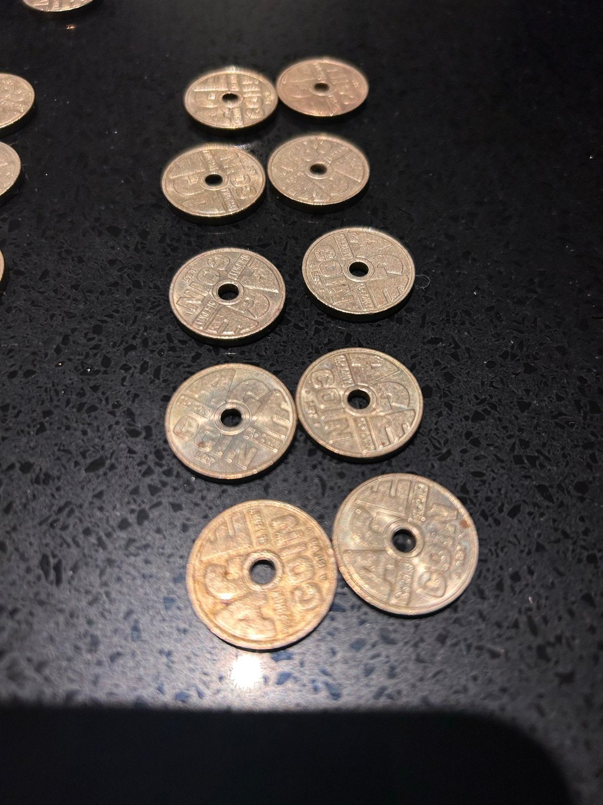 86 x Age Coin - Arcade Tokens, Postzegels en Munten, Verzenden, Overige typen