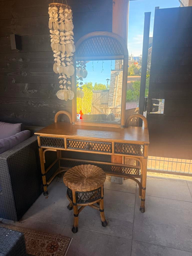 Vintage rotan set met spiegel, makeuptafel en krukje, Ophalen, Overige materialen, Gebruikt, Met lade(s)