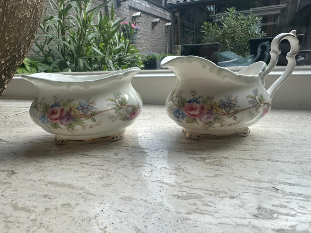 Royal Albert Colleen Suikerpot en Melkkan - Vintage, Ophalen of Verzenden