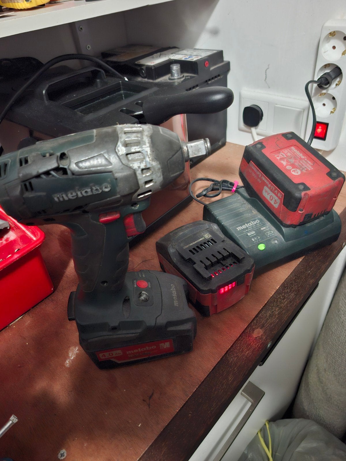 Metabo Accu Slagmoersleutel met 3x 4.0 Ah Accu en Lader, Ophalen of Verzenden, Gebruikt, 600 watt of meer, Overige typen