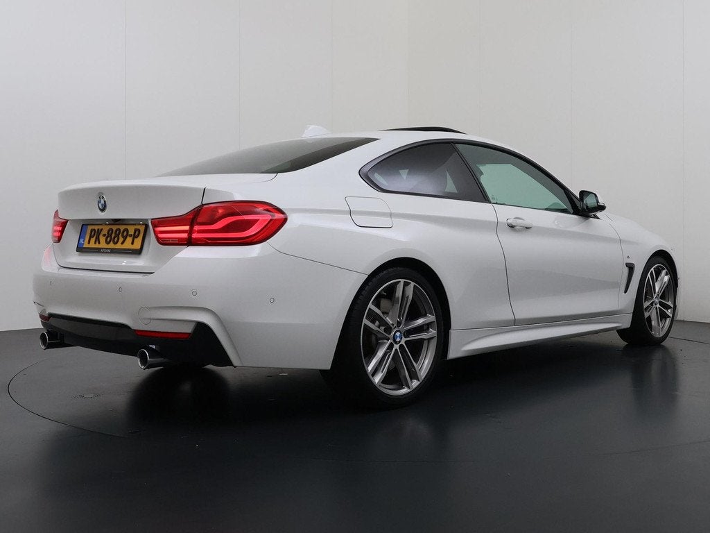 BMW 4-serie Coupé 420i High Executive M Pakket Automaat Nav, Auto's, BMW, Automaat, 1998 cc, Achterwielaandrijving, Gebruikt