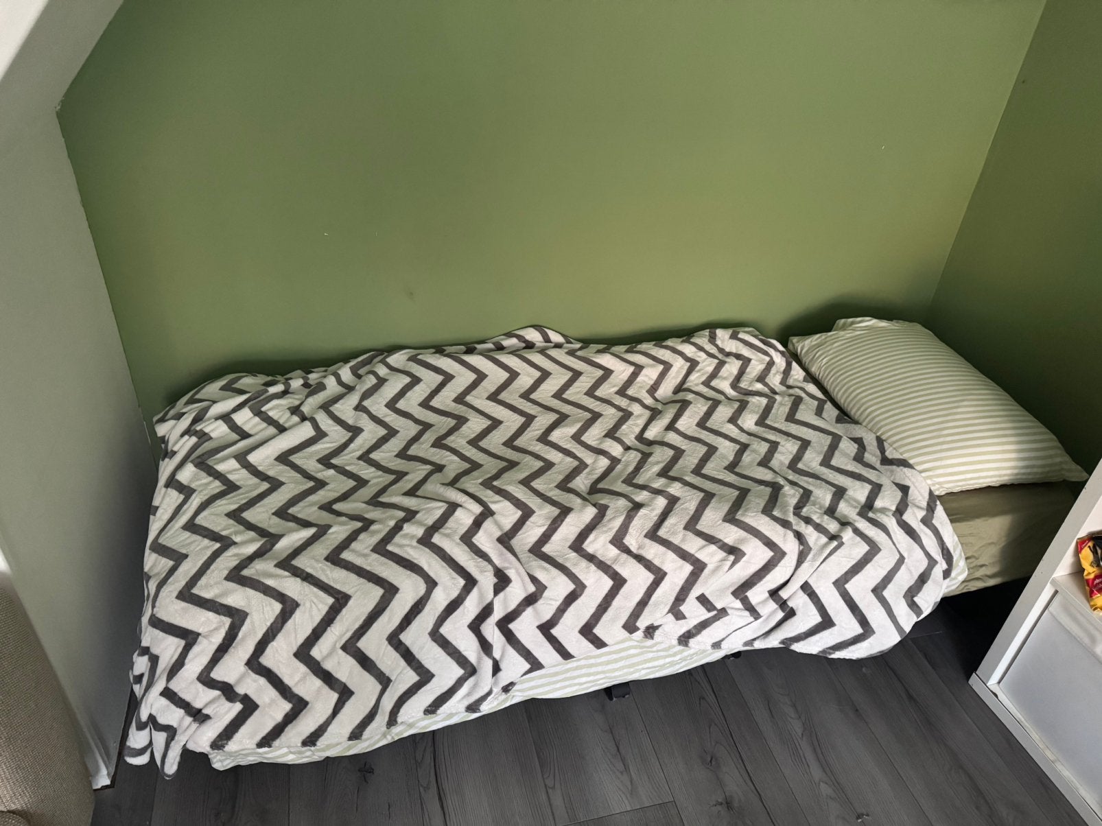 Opklapbed met matras voor gasten, Ophalen, Zo goed als nieuw, Eenpersoons, 80 cm