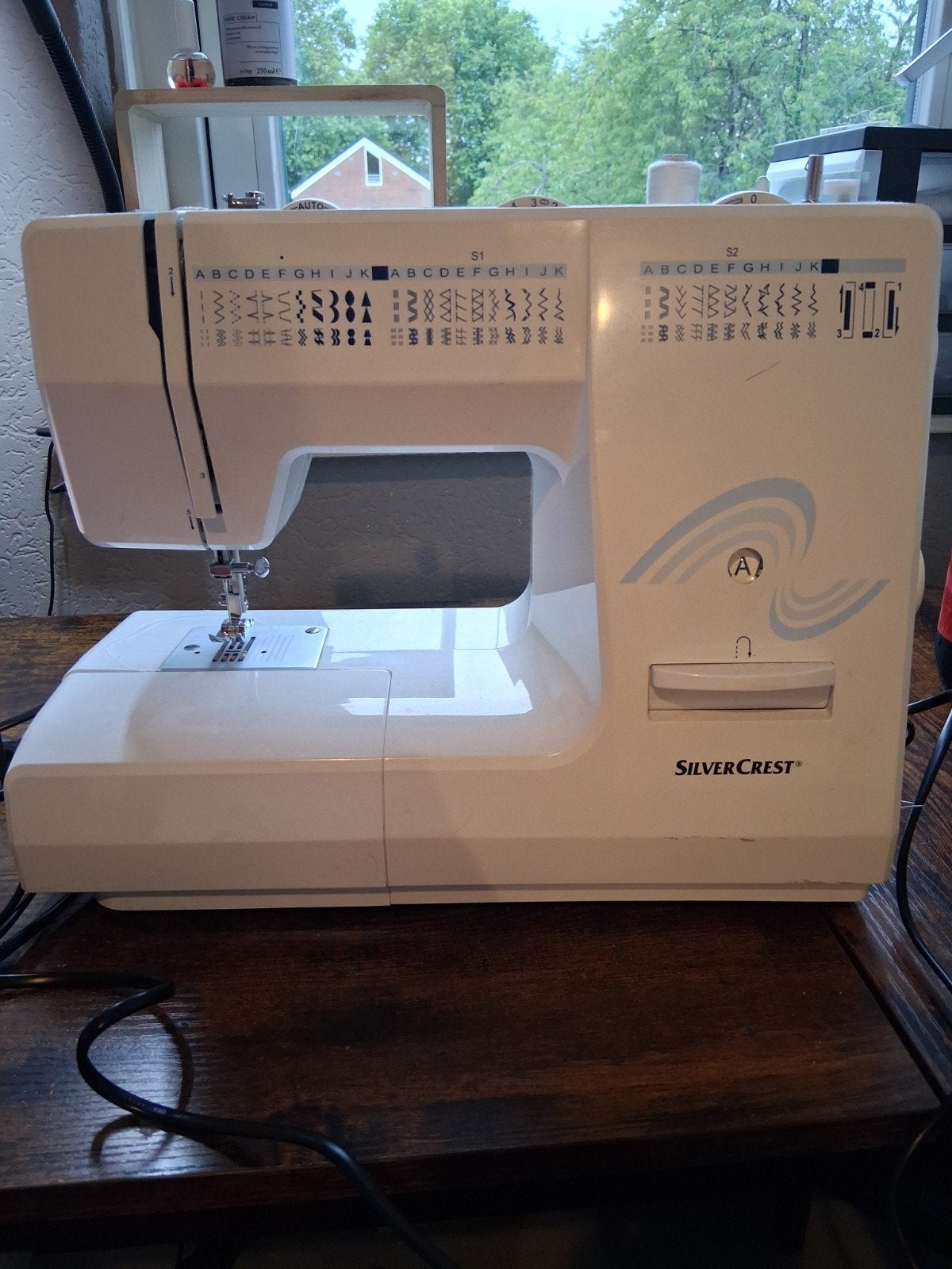 SilverCrest Naaimachine - Mist standaard voetje, Hobby en Vrije tijd, Naaimachines en Toebehoren, Ophalen, Gebruikt, Naaimachine