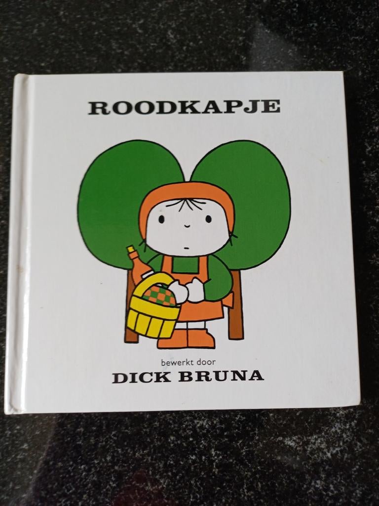 Roodkapje - bewerkt door Dick Bruna, Boeken, Ophalen of Verzenden, Zo goed als nieuw, Dick Bruna, Sprookjes