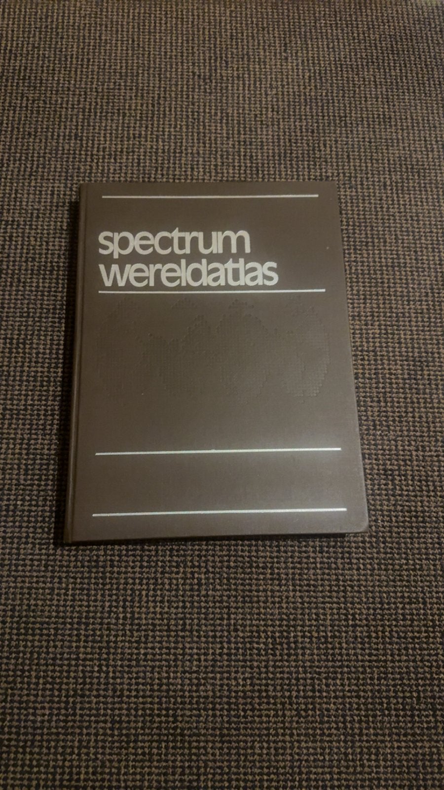 Spectrum Wereldatlas - Uitgebreide Wereldkaartencollectie, Boeken, Gelezen, Overige atlassen, Ophalen of Verzenden, 1800 tot 2000