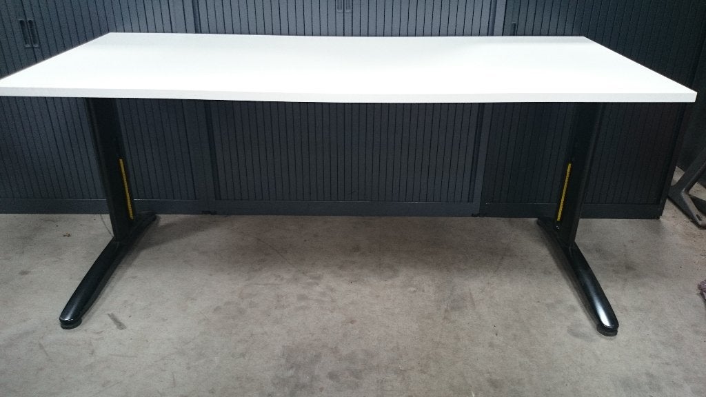 Kantine tafels werktafels /  bureautafels, Ophalen, Gebruikt, -, -