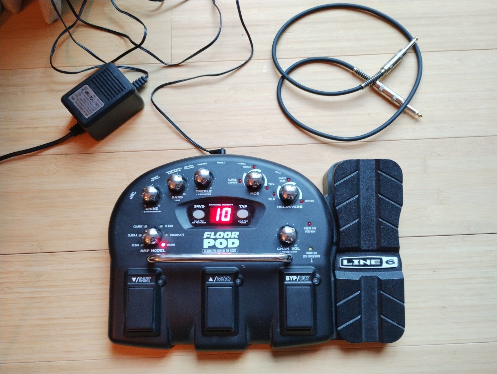 Line6 FloorPod multi effect met WAH pedaal, Ophalen of Verzenden, Zo goed als nieuw, Multi-effect