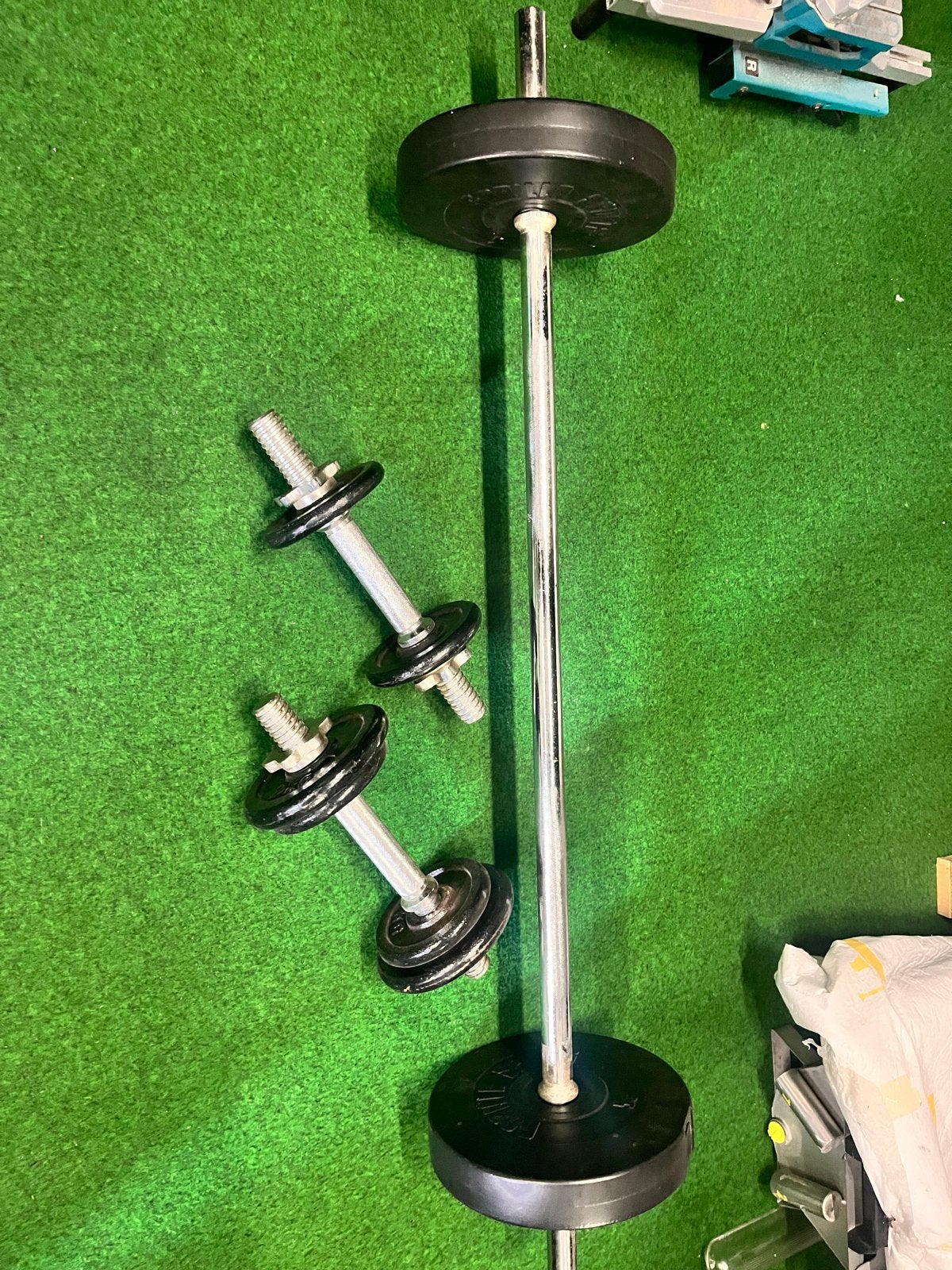 30 kg Halterset met stang en dumbells, Sport en Fitness, Ophalen, Gebruikt, Armen, Halterset