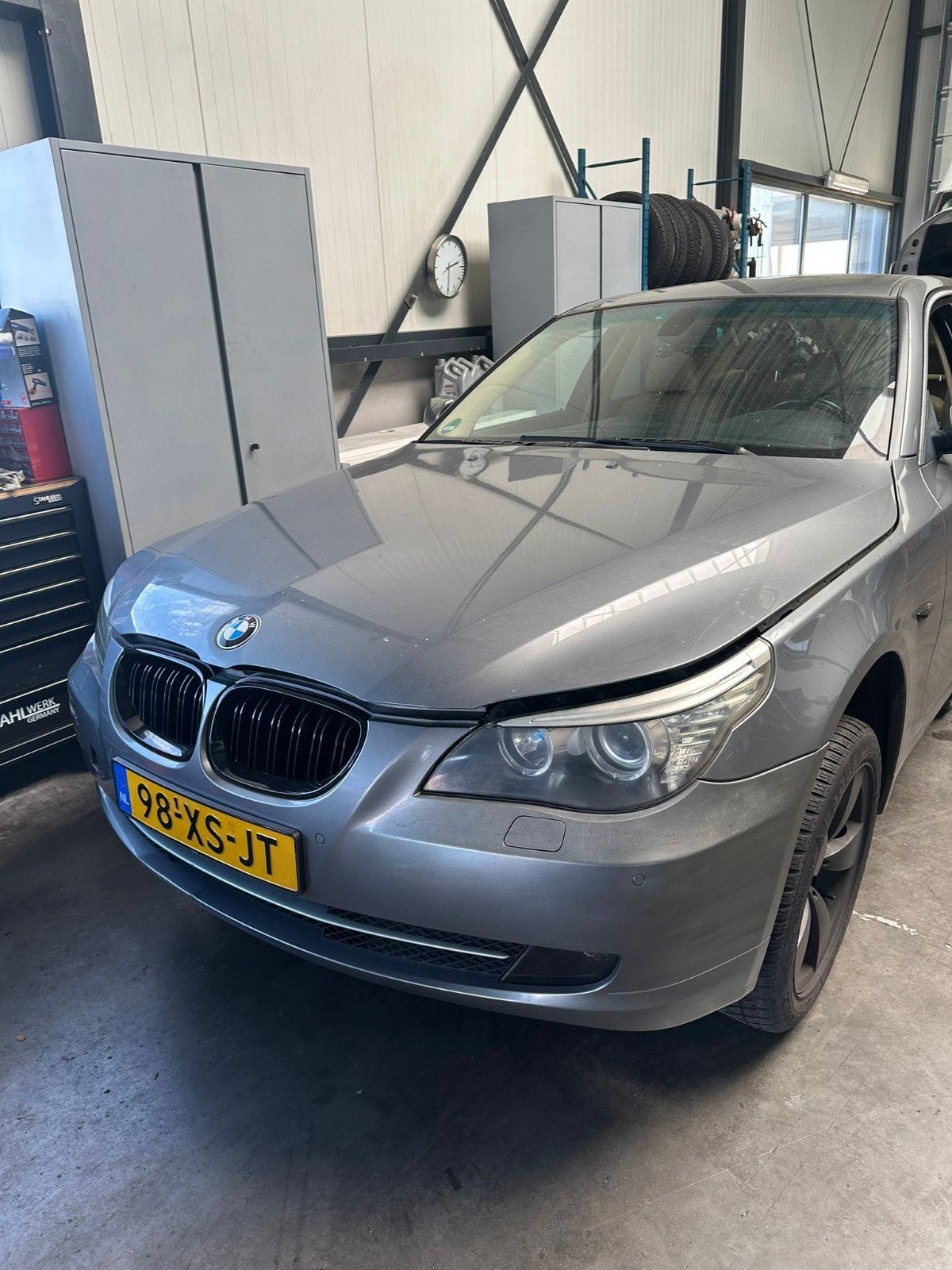 BMW 5-Serie 2.5 I 523 AUT 2007 Grijs, motorschade, Achterwielaandrijving, 1800 kg, Origineel Nederlands, Sedan