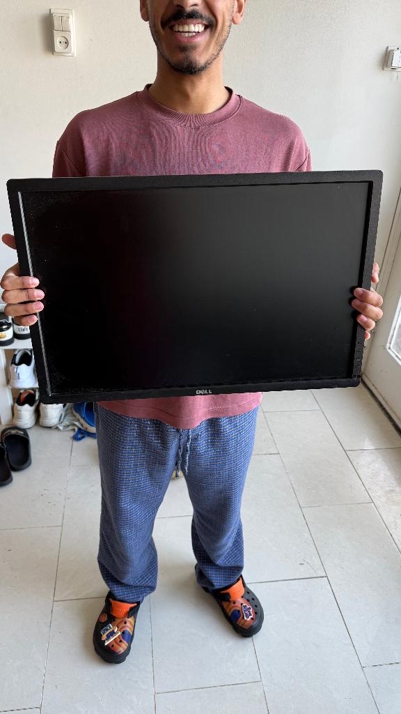 Dell Monitor Scherm (4 stuks) Full HD 24 inch met voeding, Gebruikt, IPS, HDMI, Full HD