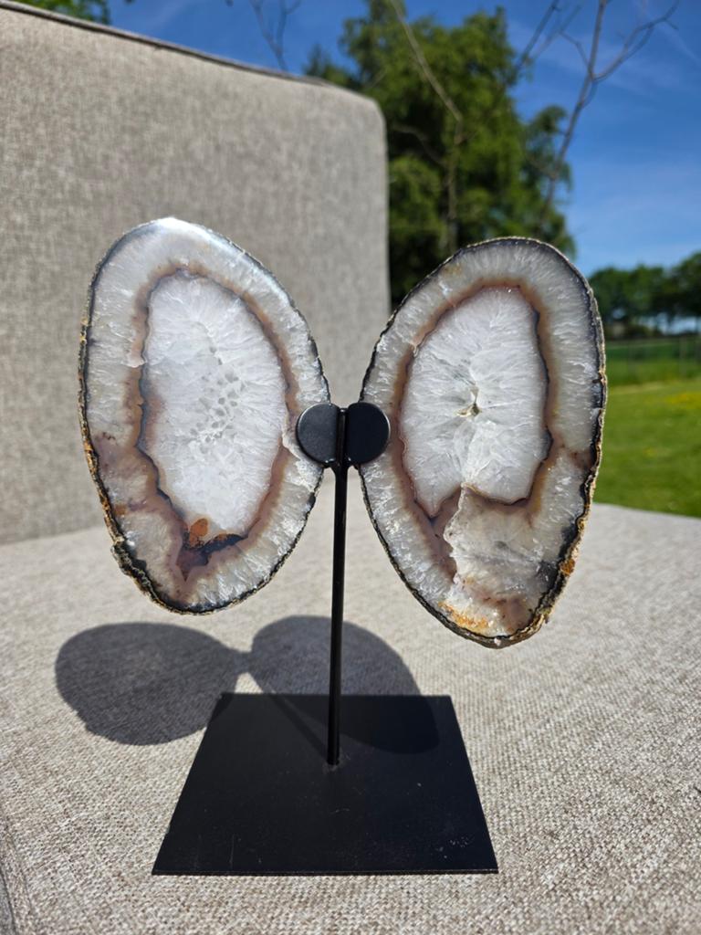 Unieke Agaat Vlinder op Standaard - Natuurlijk Mineraal, Meerkleurig, Nieuw, Ophalen of Verzenden, Natuurlijk materiaal