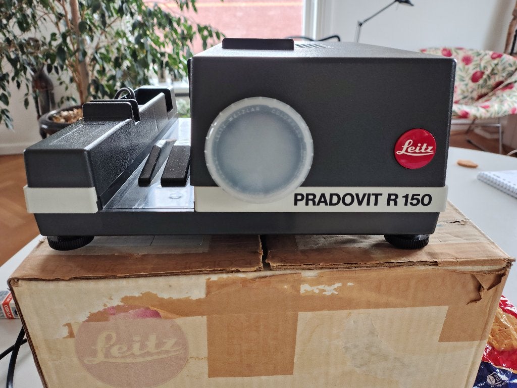 Diaprojector Leitz Pradovit R150, Ophalen, Gebruikt