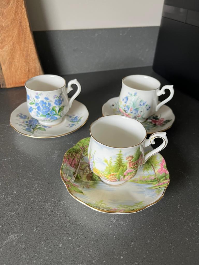 Royal Albert kop en schotels, Verzamelen, Ophalen, Zo goed als nieuw, Porselein, Kop en/of schotel